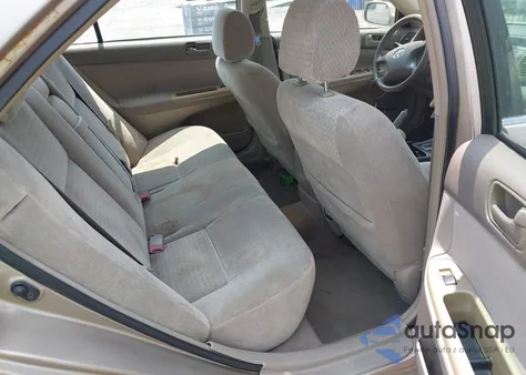 2002 Toyota Camry Le V6 z USA, uszkodzony, nr VIN 4T1BF30K22U504096